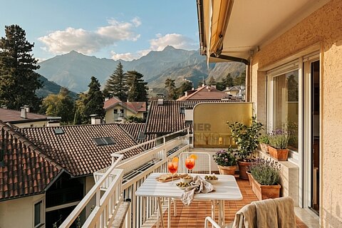 Wohnen mit Weitblick: helle Terrassenwohnung im 2. Stock mit Panorama in begehrter Lage von Meran
