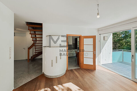 Energetisch sanierte Duplex-Wohnung mit autonomen Zugang und gro&szlig;er Sonnenterrasse im letzten Stock