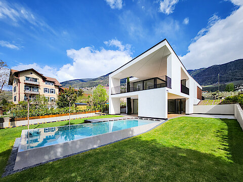 Traumhafte Neubauvilla mit Infinity Pool in Meran - Obermais