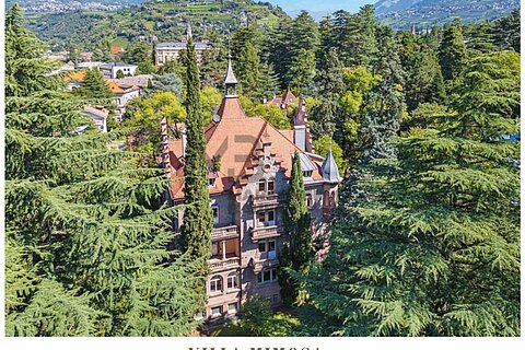 Ristutturazione della Villa storica MIMOSA: 6 unit&agrave; signorili con parco e garage in ottima posizione